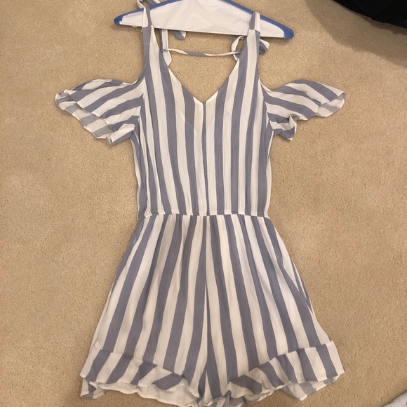 American Eagle Outfitters Pants - American Eagle romper